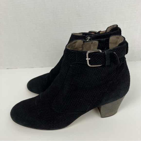 Aquatalia France Perforated Suede Ankle Booties Heeled Black Ankle Zip Sz 9.5 - Picture 7 of 16